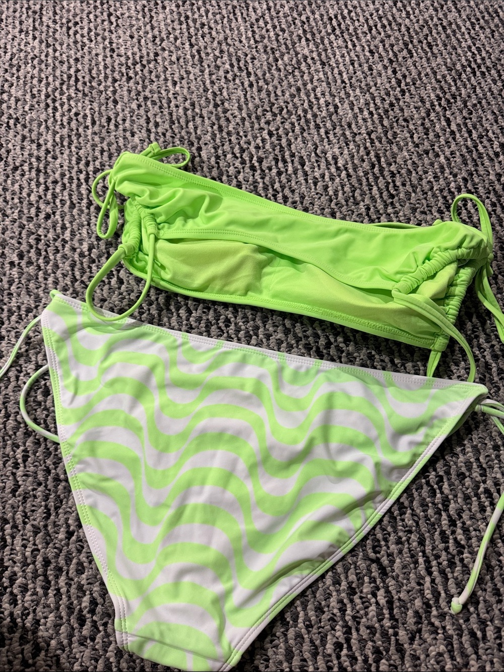 Bathing Suit Set - Picture 3 of 7